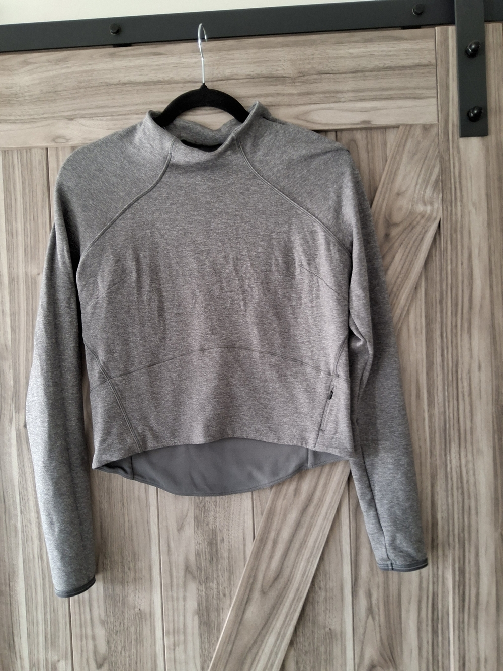 lululemon athletica Heather Gray Long-Sleeve Cropped Pullover